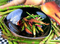 独龙族风味美食——酸竹菜