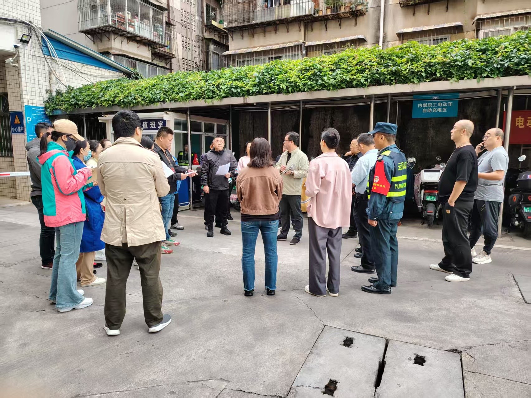 云南省图书馆开展 2025 年国庆、中秋节前安全大检查筑牢安全防线